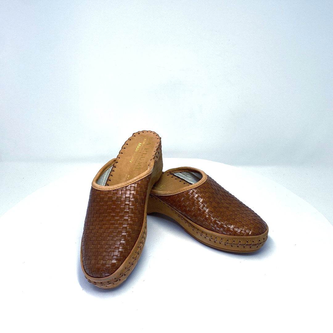Dana - Pasadena Sole
