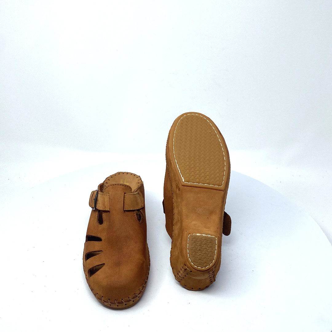 Britt - Pasadena Sole