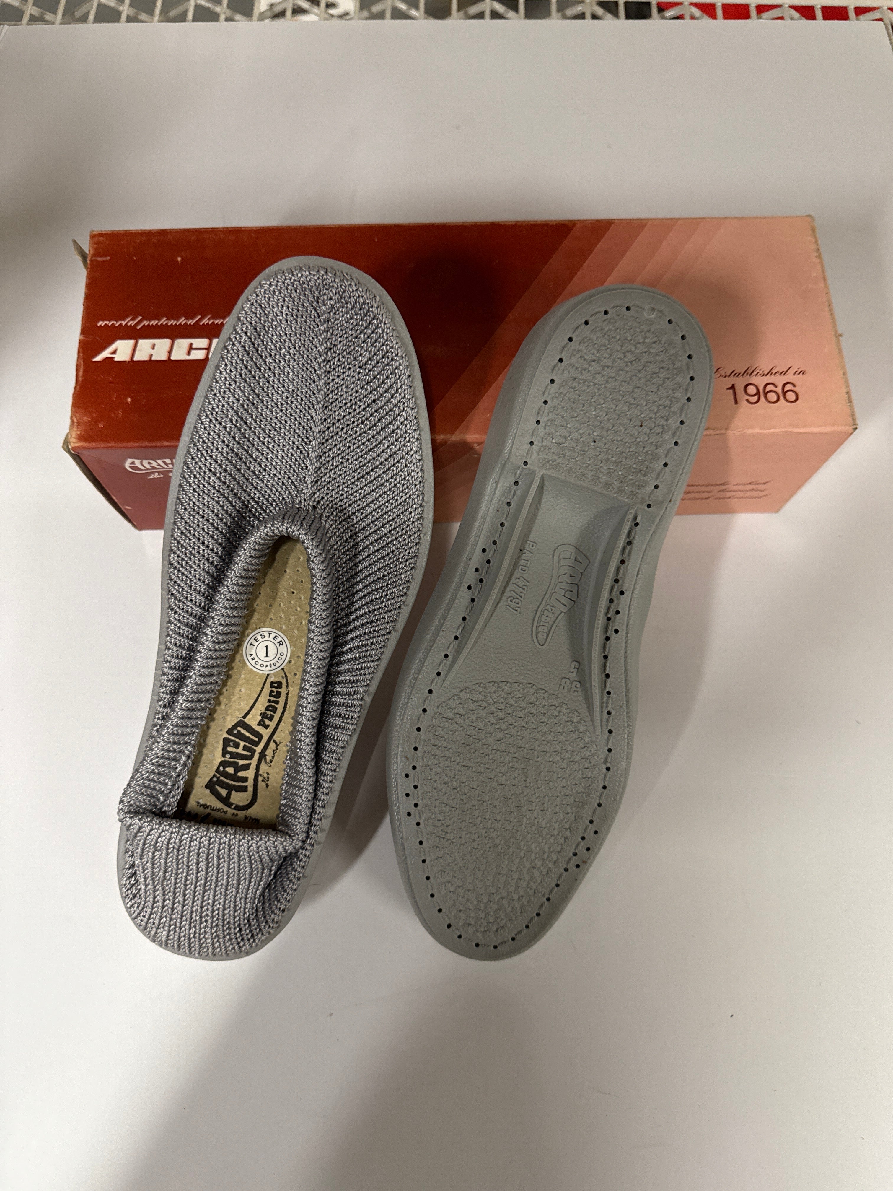 Vintage Arcopedico knit Flats