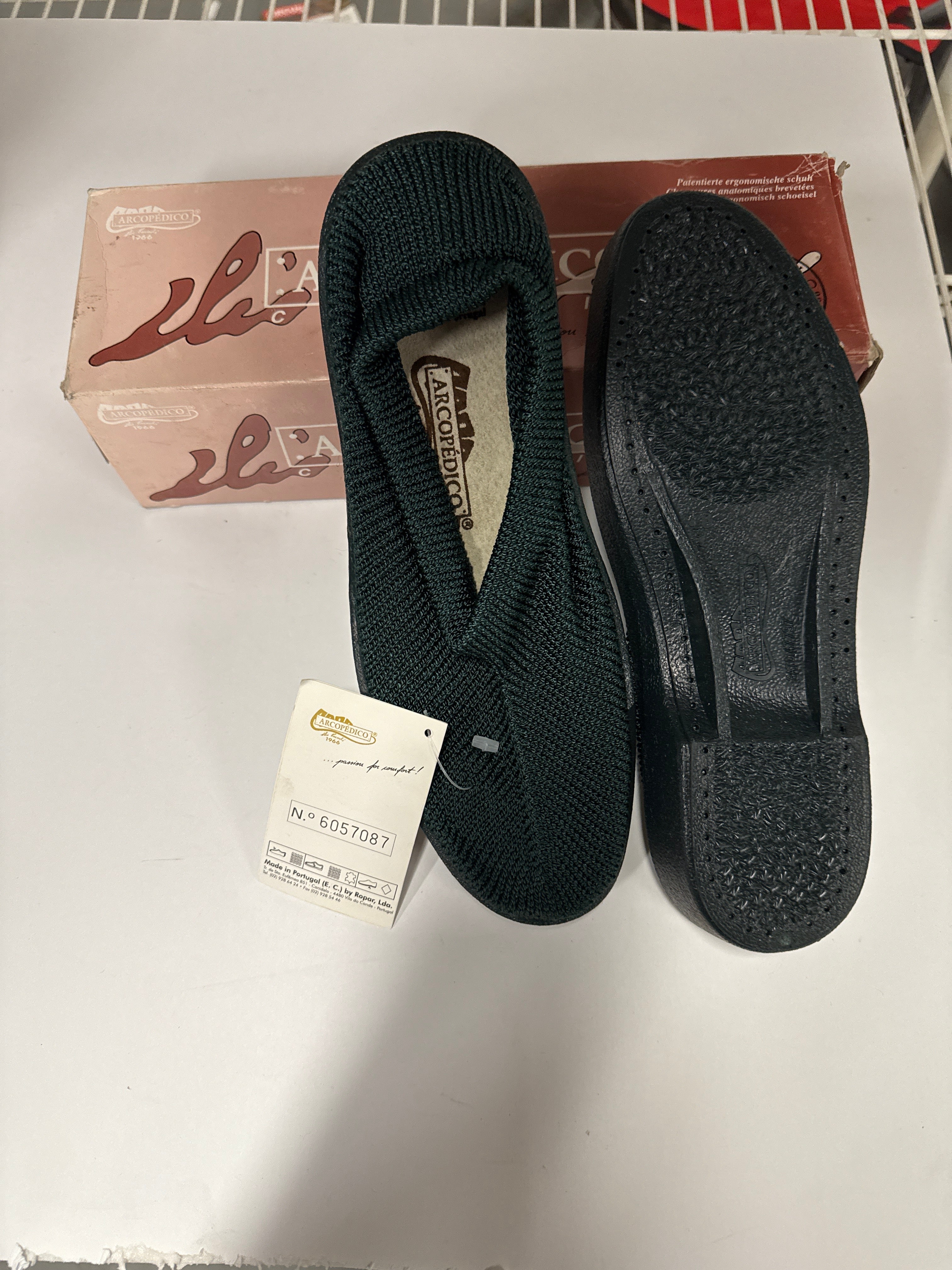 Vintage Arcopedico knit Flats