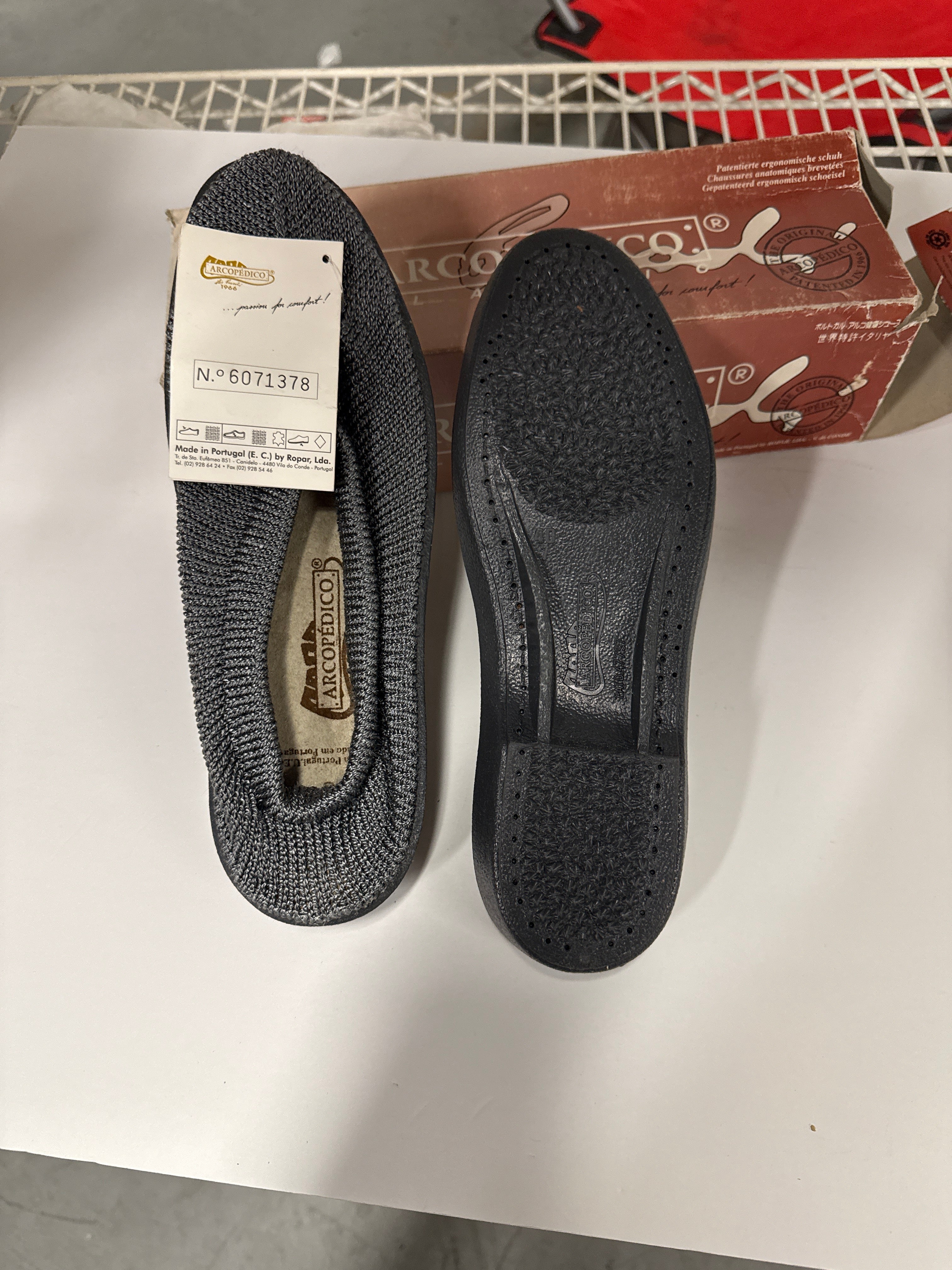 Vintage Arcopedico knit Flats