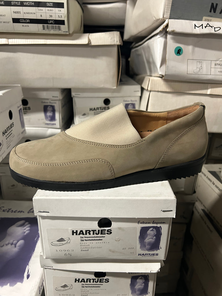 Vintage Hartjes Women's Slip-on Sand Nubuck Shoe 10962